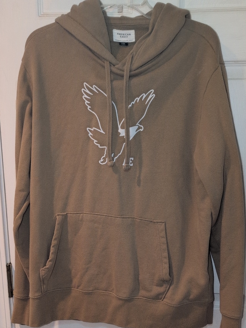 CLEARANCE! American Eagle Outfitters Tan Pullover Sweatshirt